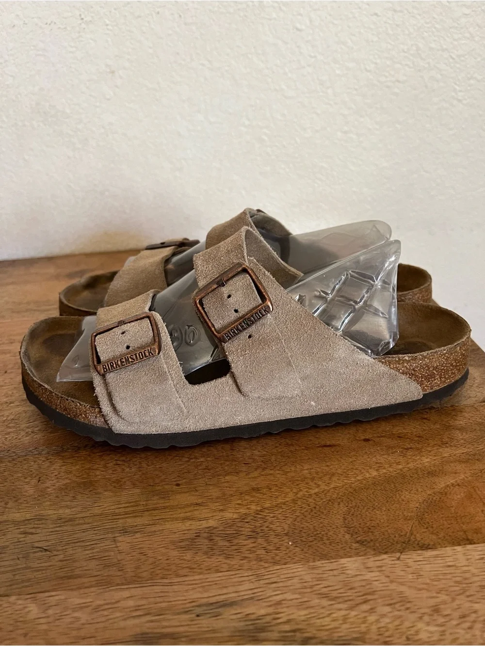 Birkenstock Arizona Tan Suede Sandals Size 41 L10 -10.5 M 8 -8.5. Regular fit - Picture 5 of 16